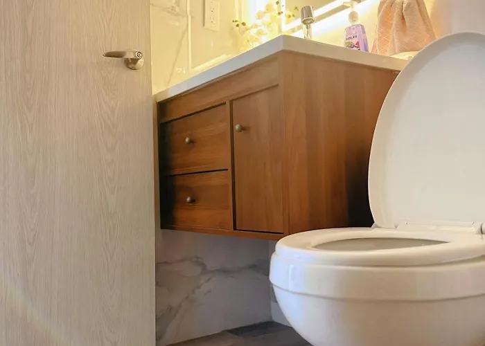 Apartment In The Heart Of City's Historic *