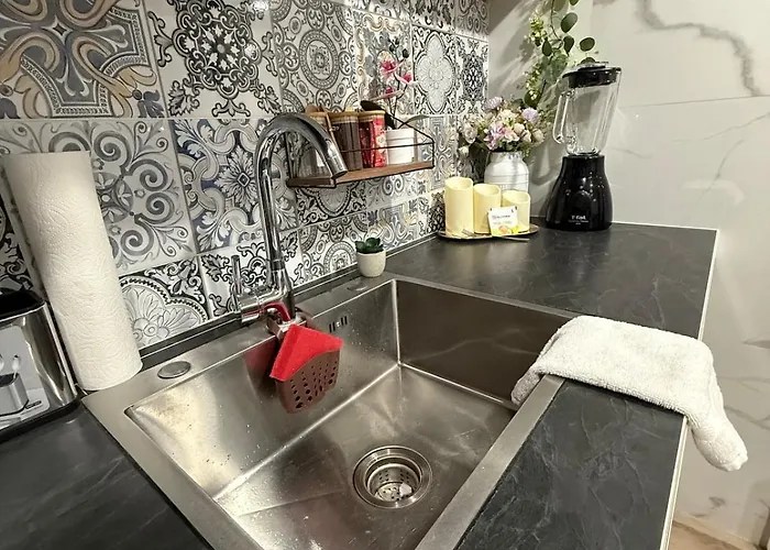 Apartment In The Heart Of City's Historic *